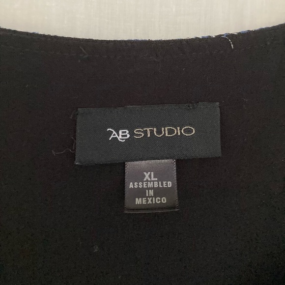 AB Studio Chiffon Overlay Blouse. Size XL Blue/Black/White - Picture 2 of 3